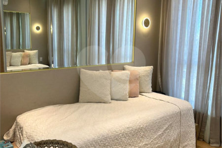 Apartamento à venda com 3 quartos, sendo 1 suíte, em Vila Anastácio, São Paulo, SP
