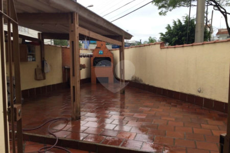 Casa à venda com 3 quartos, sendo 1 suíte, em Jardim Trussardi, São Paulo, SP