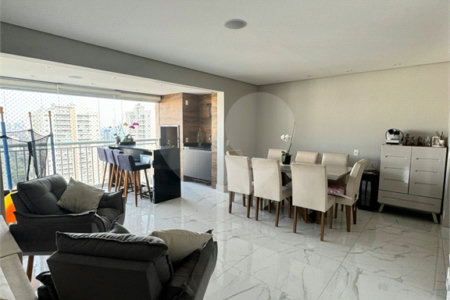 Apartamento à venda com 3 quartos, sendo 1 suíte, no Centro, São Bernardo do Campo, SP