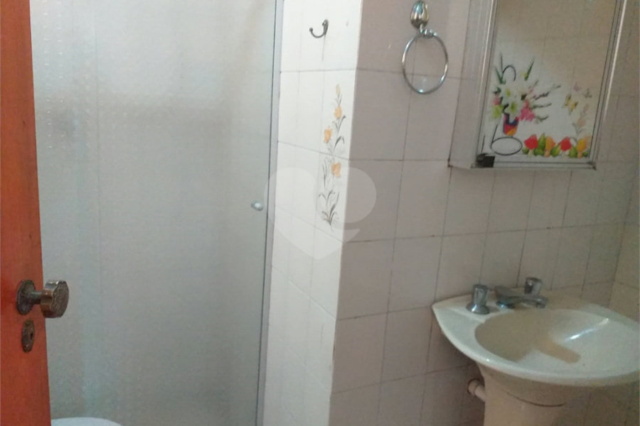 Sobrado à venda com 4 quartos, sendo 1 suíte, em Horto, São Paulo, SP