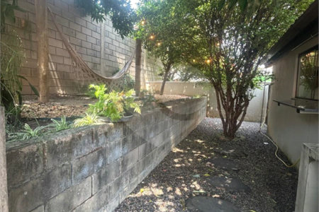 Casa à venda com 3 suítes no condomínio Braziliana, Valinhos - SP
