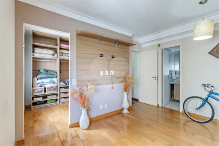 Apartamento à venda com 2 suítes em Jurubatuba, São Paulo, SP