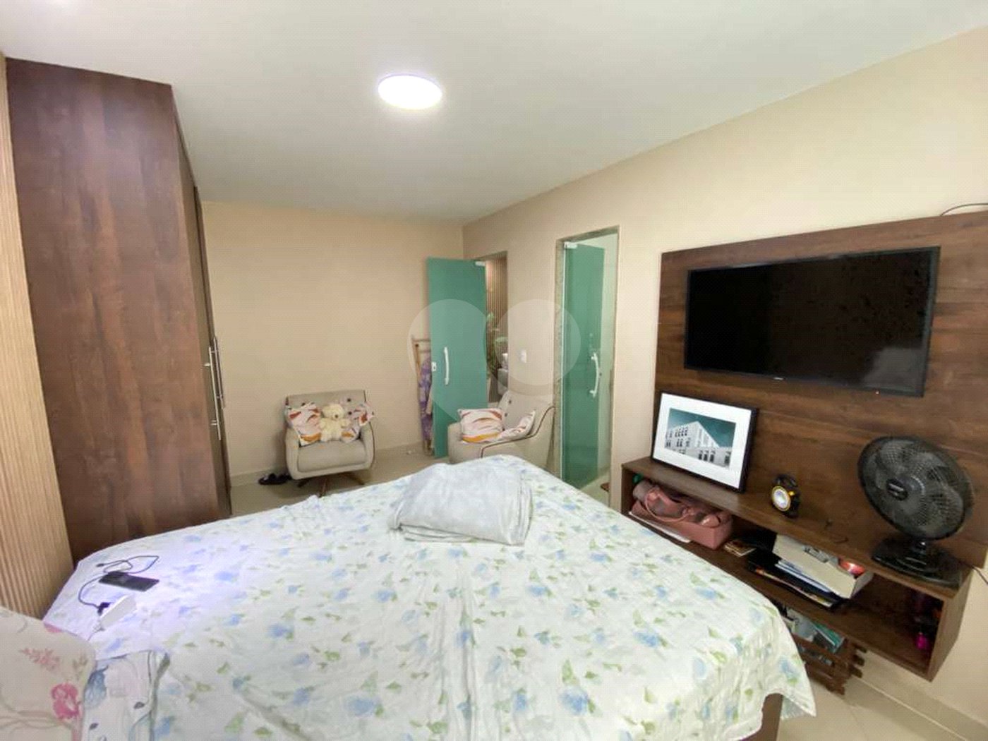 Casa à venda com 5 quartos, sendo 4 suítes, no condomínio Mansões da Prata, Rio de Janeiro - RJ