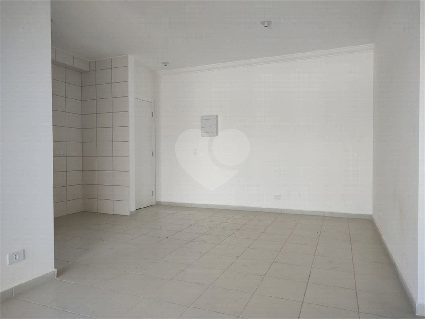 Apartamento para alugar com 2 quartos, sendo 1 suíte,  em Jardim das Palmeiras, Atibaia, SP