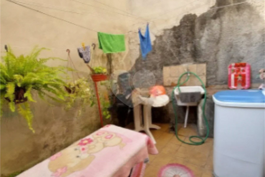 Sobrado à venda com 3 quartos em Vila Mangalot, São Paulo, SP
