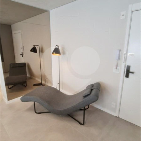 Apartamento com 2 dormitórios e uma suíte, mobilíado no Ibirapuera.