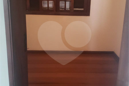 Sobrado à venda ou para alugar com 4 quartos, sendo 2 suítes, em Vila Congonhas, São Paulo, SP