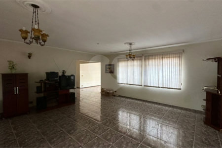 Casa à venda ou para alugar com 5 quartos, sendo 2 suítes, no Centro, Salto, SP