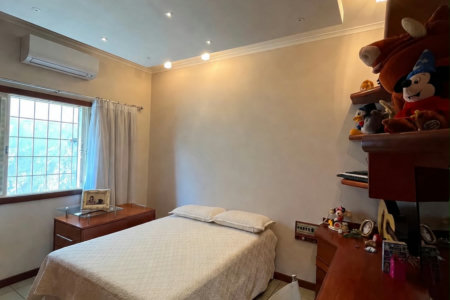 Casa à venda com 3 quartos, sendo 1 suíte,  em Santos Dumont, Três Lagoas, MS