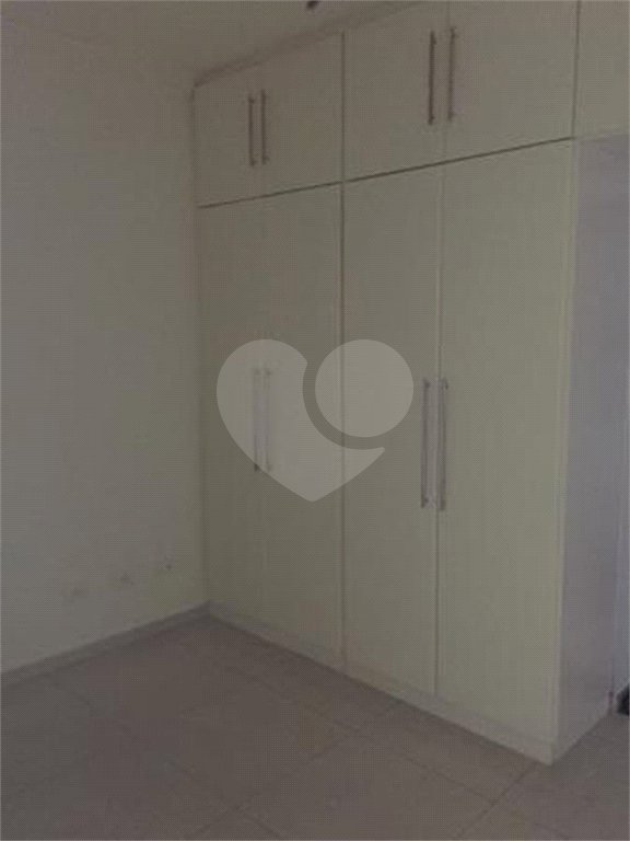 Sobrado à venda com 3 quartos, sendo 1 suíte, em Vila Galvão, Guarulhos, SP