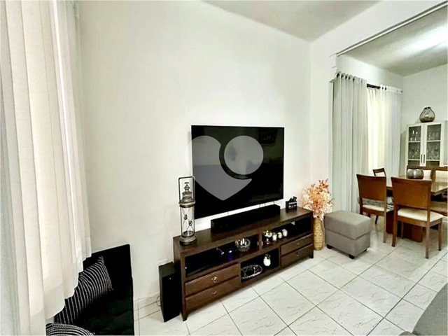 Casa à venda com 4 quartos em Santana, São Paulo, SP