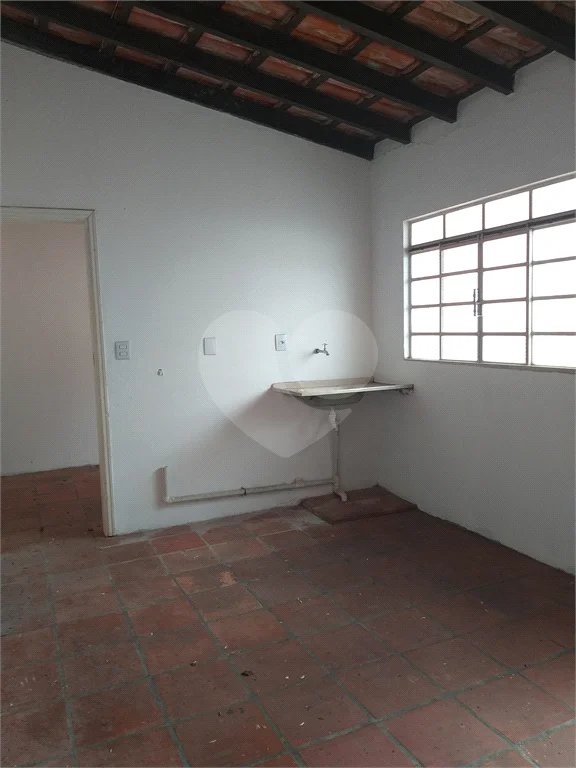 Casa à venda com 4 quartos, sendo 1 suíte,  no Centro, Vinhedo, SP