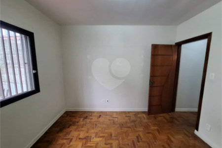 Sobrado com 2 dormitórios com 2 vagas de garagem