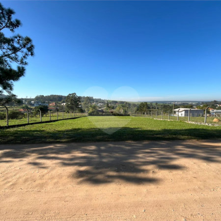 Terreno à venda em Condomínio Residencial Pinheiros do Lago, Alambari, SP