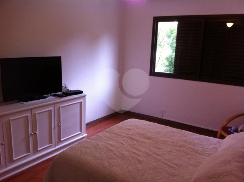 Apartamento à venda com 4 suítes em Real Parque, São Paulo, SP