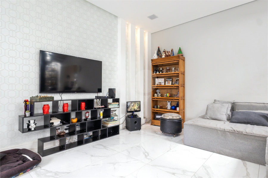Casa à venda com 4 suítes no condomínio Villa Castanheira, São Paulo - SP