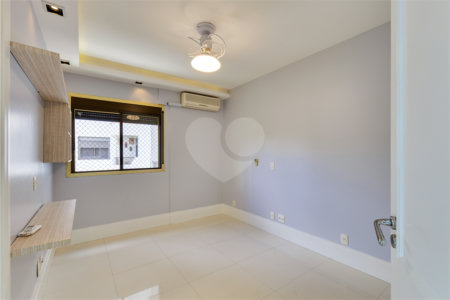 Apartamento à venda com 4 quartos, sendo 3 suítes, em Granja Julieta, São Paulo, SP