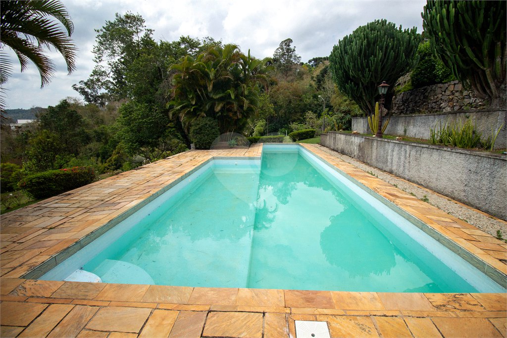 Chácara à venda com 3 quartos, sendo 1 suíte, em Capuava, São Roque, SP