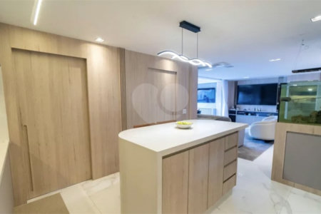 Apartamento à venda com 3 suítes em Vila Clementino, São Paulo, SP