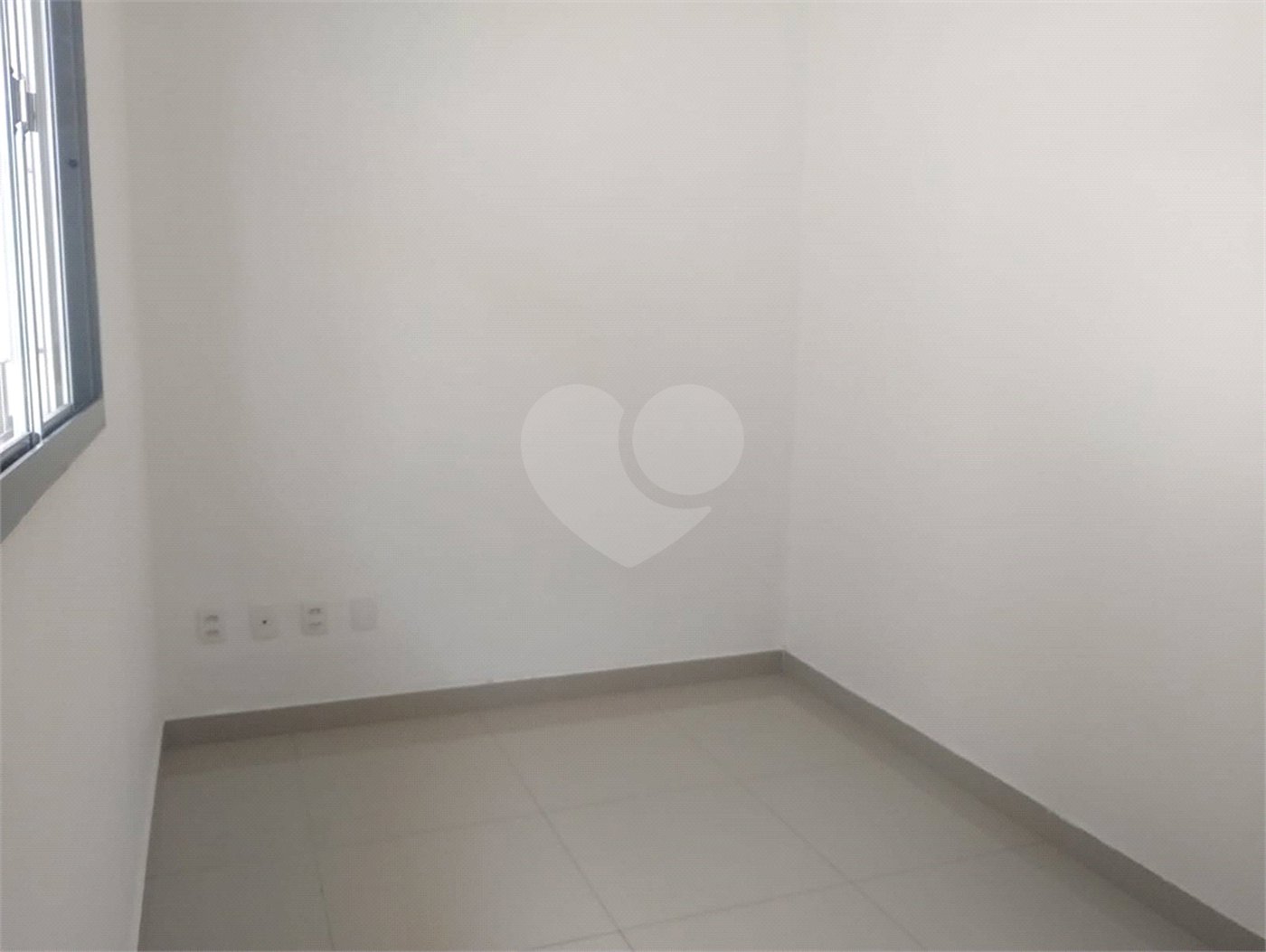 Casa à venda com 3 quartos, sendo 1 suíte, em Parque Industrial, São José dos Campos, SP