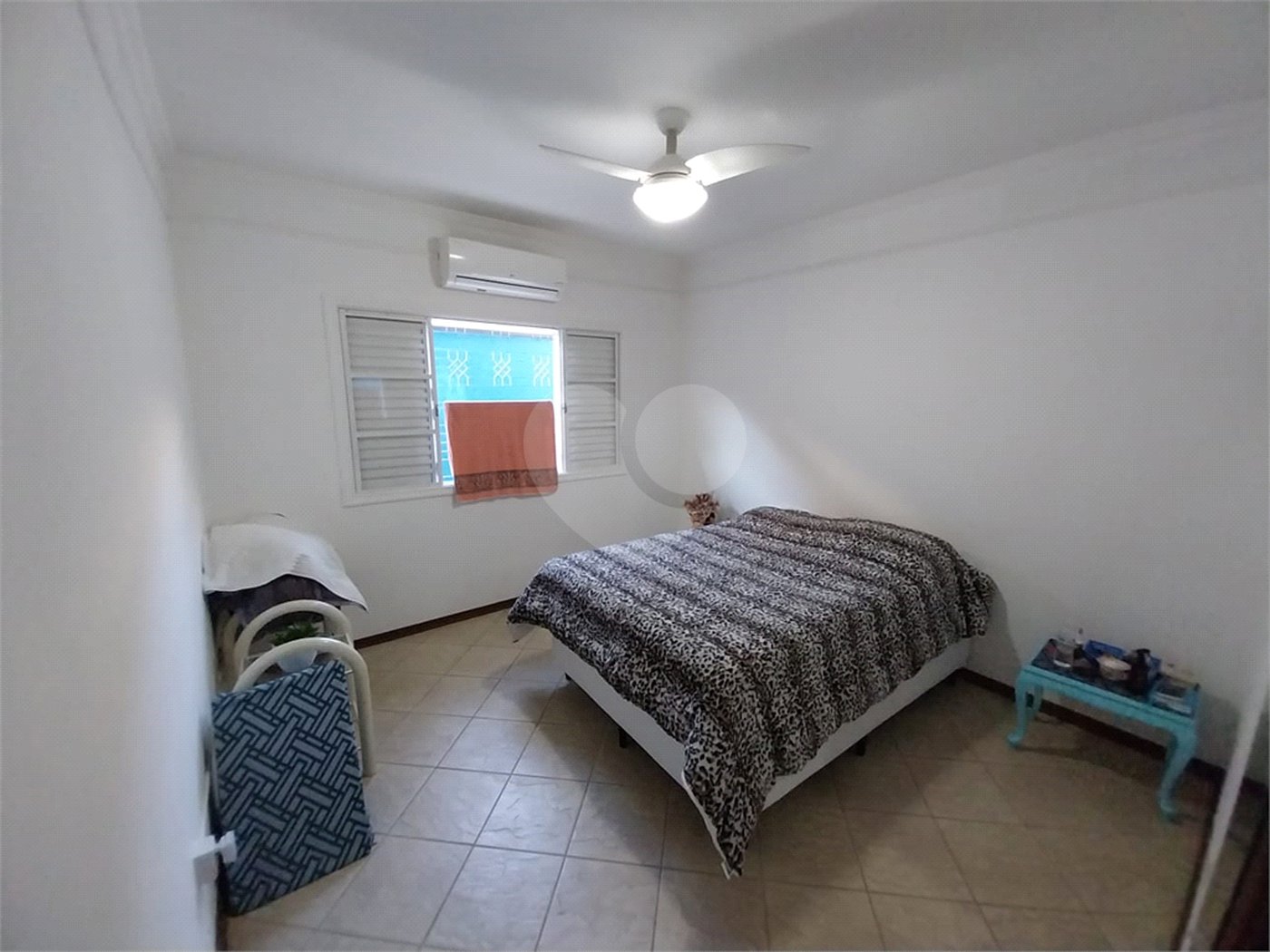 Sobrado à venda com 5 quartos, sendo 1 suíte,  em Terra Nobre, Louveira, SP