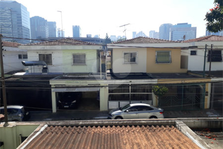 Sobrado à venda com 3 quartos, sendo 1 suíte, em Vila São Francisco (zona Sul), São Paulo, SP