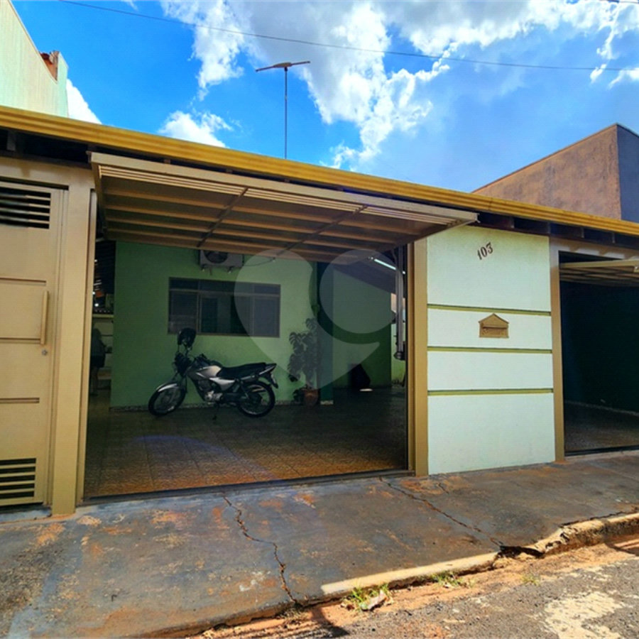 Casa à venda com 3 quartos, sendo 1 suíte, em Parque Residencial Vale do Sol, Araraquara, SP