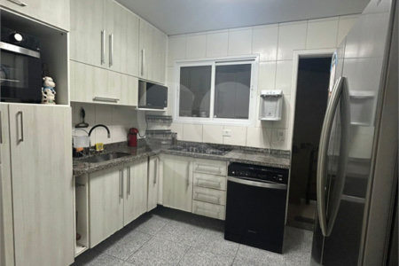 Casa à venda com 3 quartos, sendo 1 suíte, no condomínio Residencial Villa Felicitá Ii, São Paulo - SP