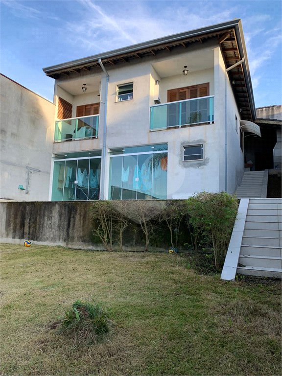 Casa à venda com 3 quartos, sendo 1 suíte,  em Vila Suissa, Mogi das Cruzes, SP