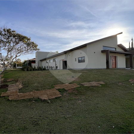 Casa à venda com 3 suítes no condomínio Village Ipanema 1, Araçoiaba da Serra - SP