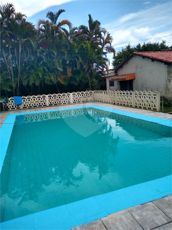 Chácara à venda com 4 quartos em Vila Maria Augusta, Itaquaquecetuba, SP