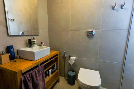 Sobrado à venda amplo, 3 quartos, 1 suíte, 3 vagas com piscina na Vila Indiana próximo à USP