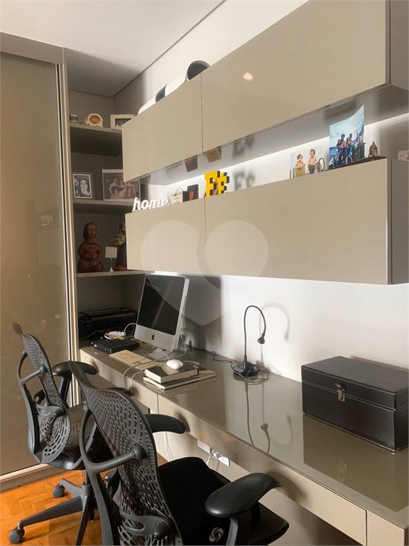Apartamento à venda com 3 quartos, sendo 2 suítes, em Higienópolis, São Paulo, SP