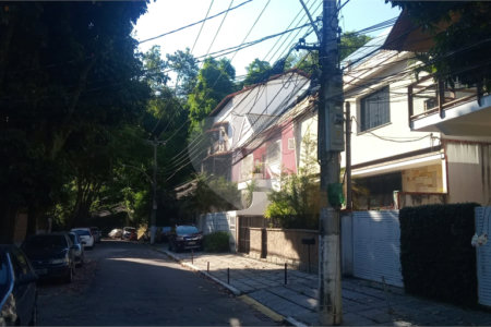 Casa à venda com 6 quartos, sendo 3 suítes, em Vila Isabel, Rio de Janeiro, RJ