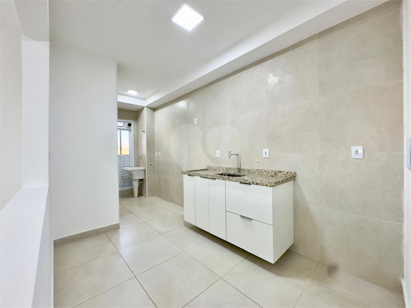 Apartamento para alugar com 2 quartos, sendo 1 suíte, em Vila Hortência, Sorocaba, SP