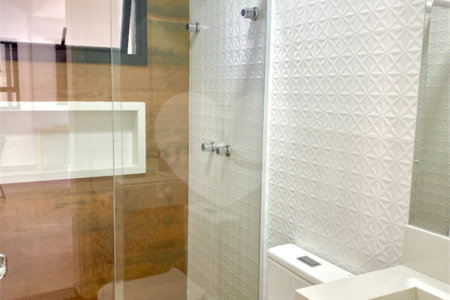 Casa à venda com 3 quartos, sendo 2 suítes, no condomínio Residencial Marchant Buarque, Atibaia - SP