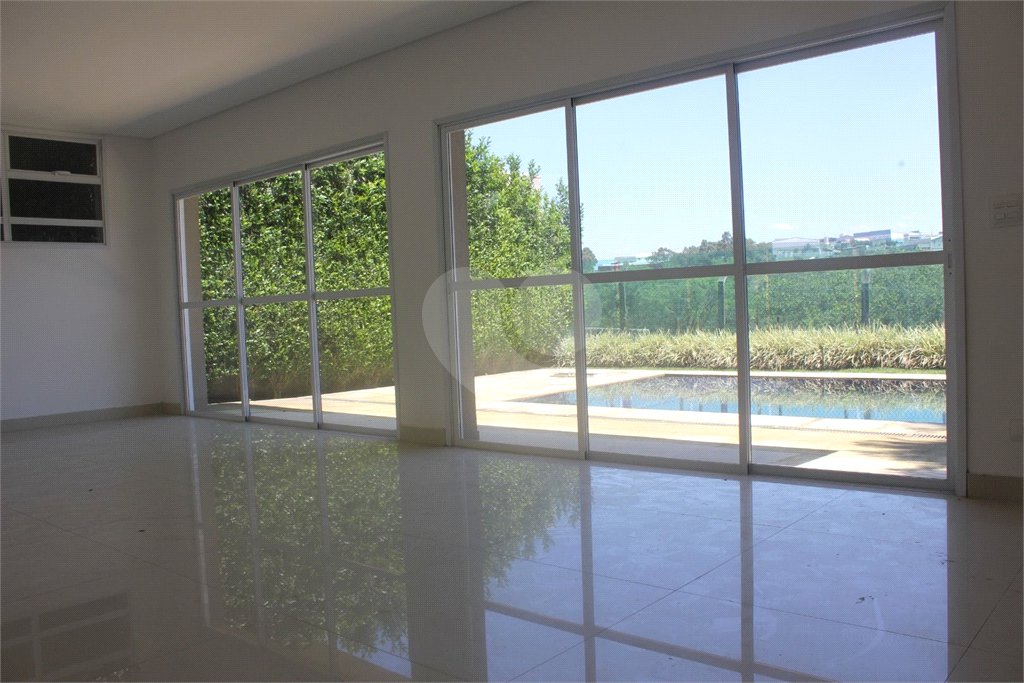 Casa à venda ou para alugar com 4 suítes em Alphaville, Santana de Parnaíba, SP