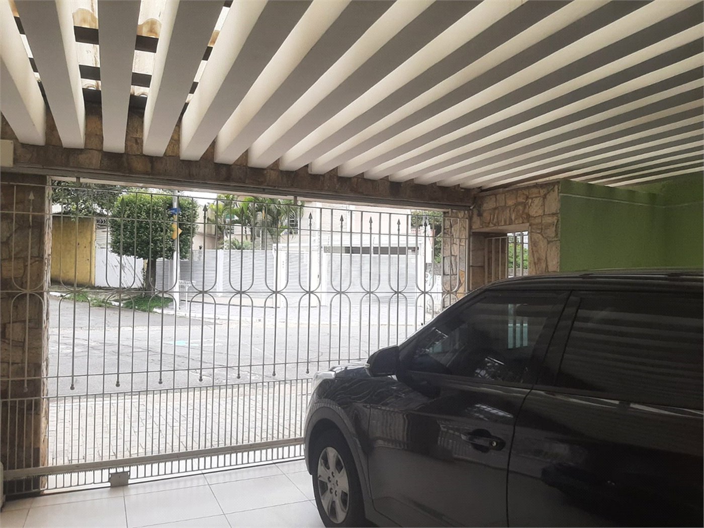 Sobrado à venda com 4 quartos, sendo 2 suítes, em Tremembé, São Paulo, SP