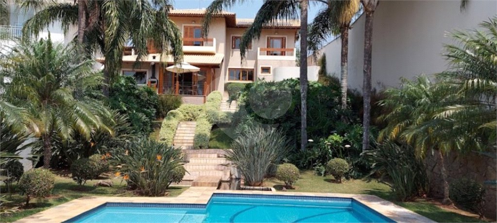 Casa à venda com 4 suítes no condomínio Osato, Atibaia - SP