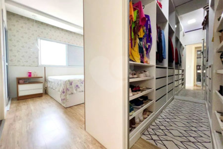 Sobrado à venda com 3 quartos, sendo 1 suíte,  em Residencial Jardim Nathália, Sorocaba, SP