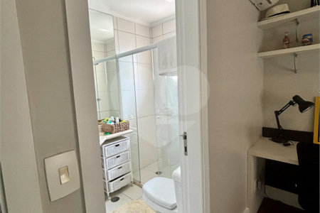 Casa à venda com 4 quartos, sendo 3 suítes, no condomínio Vila Carmel, São Paulo - SP