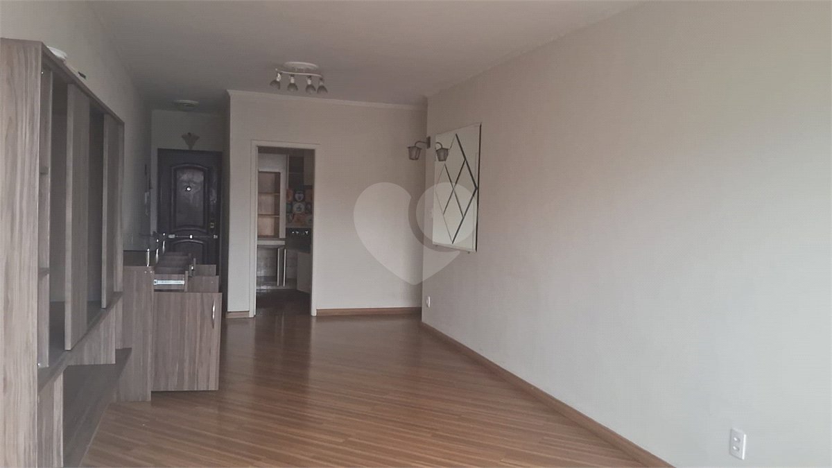 Apartamento à venda com 3 quartos, sendo 1 suíte,  em Cambuci, São Paulo, SP