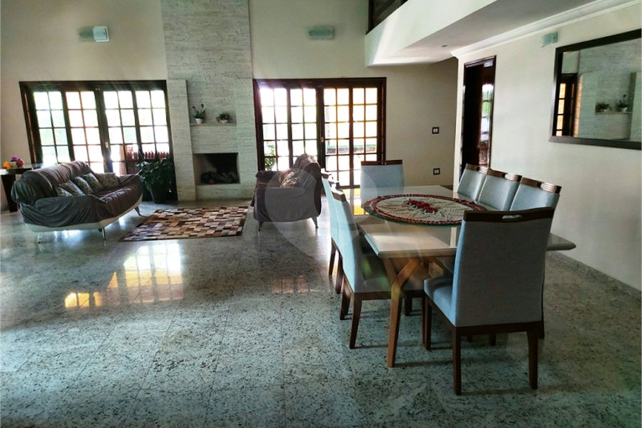 Casa à venda com 5 suítes em Canguera, São Roque, SP