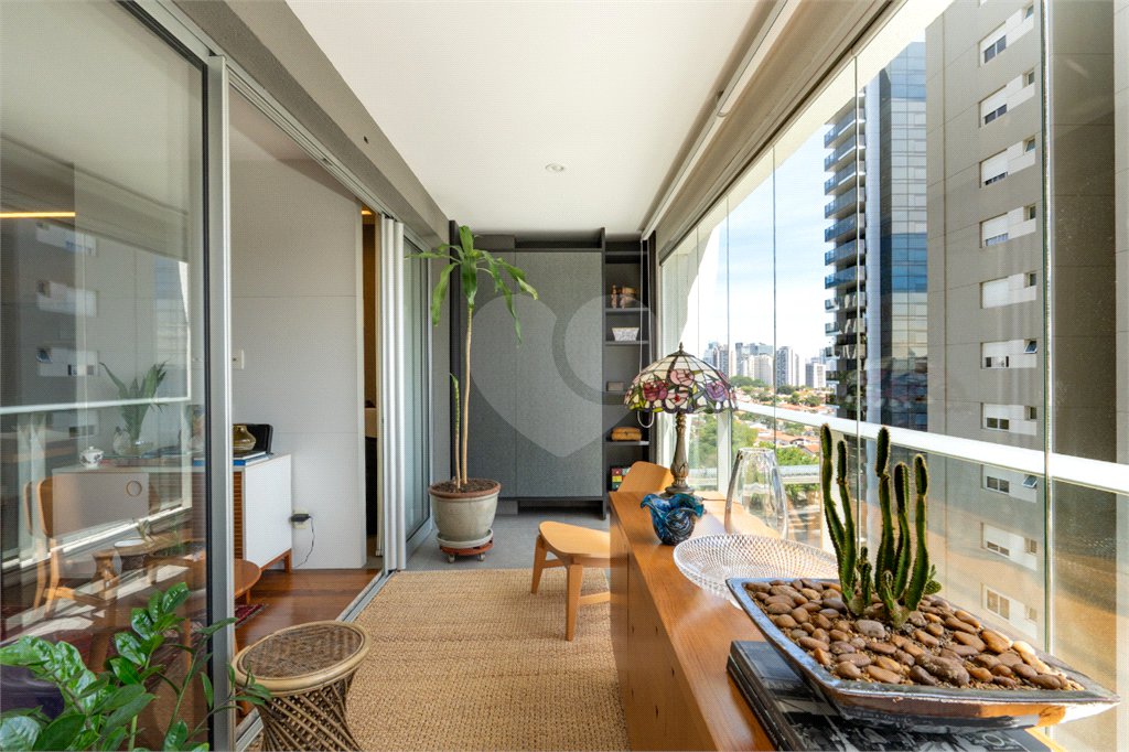 Apartamento à venda com 1 suíte em Brooklin, São Paulo, SP