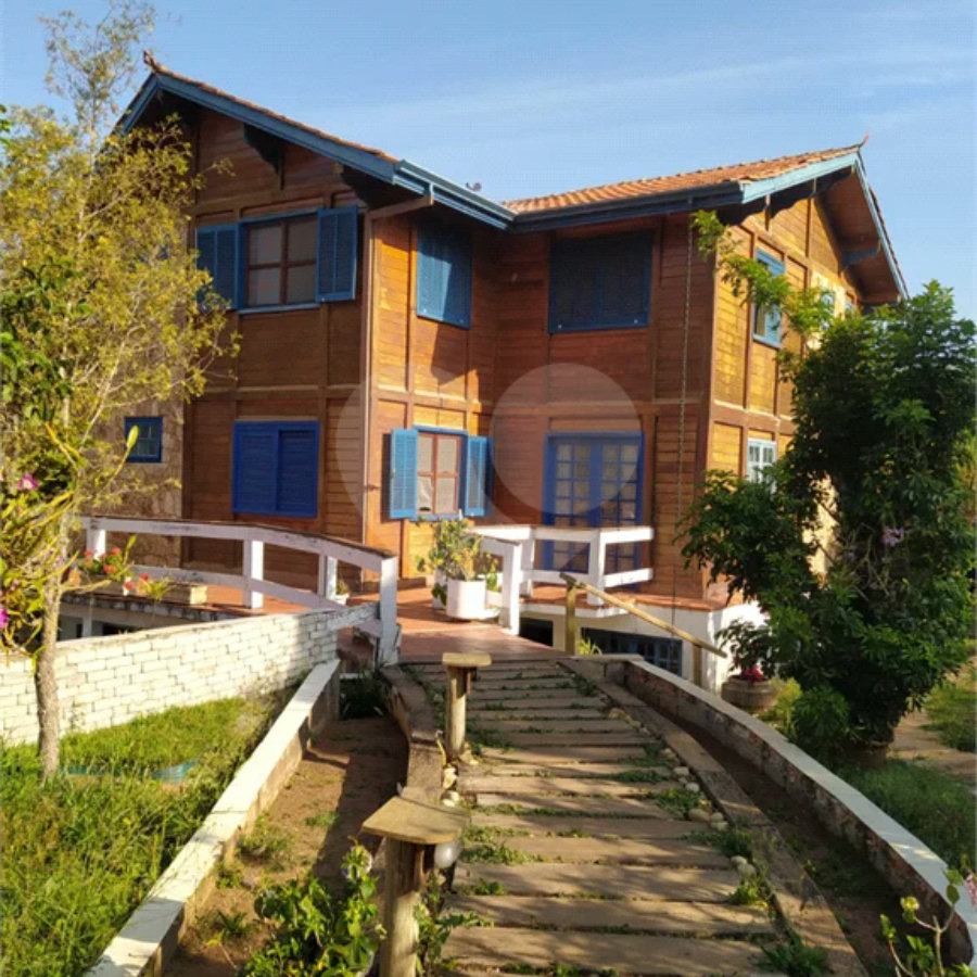 Casa à venda com 7 quartos, sendo 3 suítes, em Fazenda Marajoara, Campo Limpo Paulista, SP