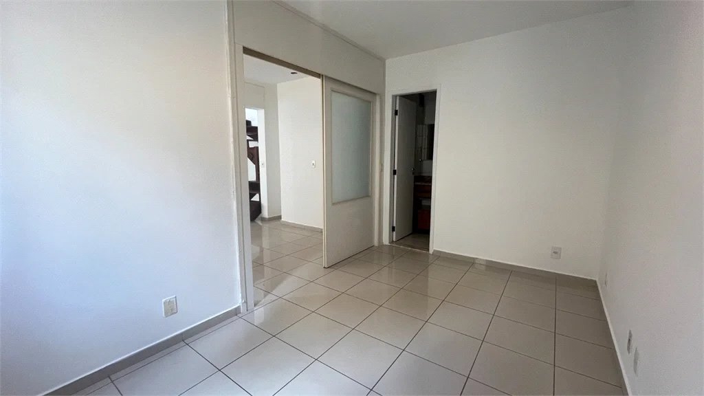 Cobertura à venda com 3 quartos, sendo 2 suítes, em Vila Ipojuca, São Paulo, SP