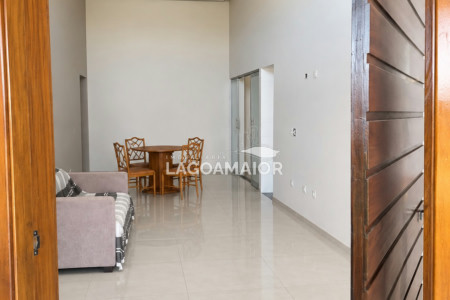 Casa para alugar com 3 quartos, sendo 2 suítes,  em Jardim Das Acácias, Três Lagoas, MS