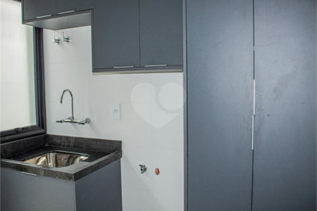 Casa à venda com 3 suítes no condomínio Residencial Central Parque, Salto - SP