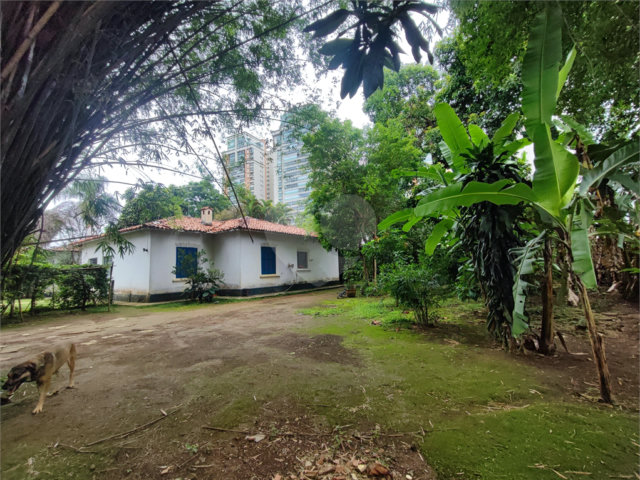 Terreno à venda com 1 suíte em Campo Belo, São Paulo, SP