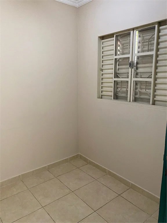 Sobrado à venda com 3 quartos, sendo 1 suíte, em Vila Lageado, São Paulo, SP